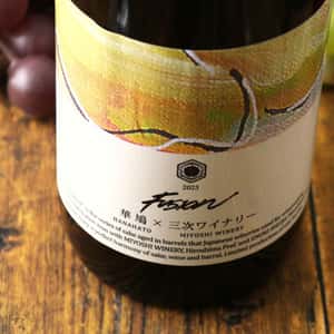 Fusion 2023 華鳩×三次ワイナリー 赤ワイン樽熟成 720ml 清酒 Sake 其他清酒 清酒十四代獺祭專家