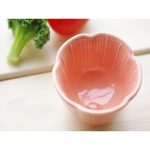日本清酒杯 日本清酒杯 美濃燒 春分小花清酒杯 粉紅 2本入   背面圖